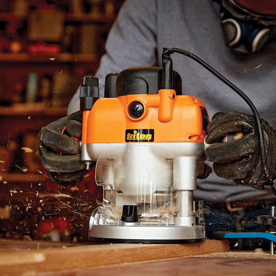 Plunge Router 2400w 1/2'& 1/4'collet 230v